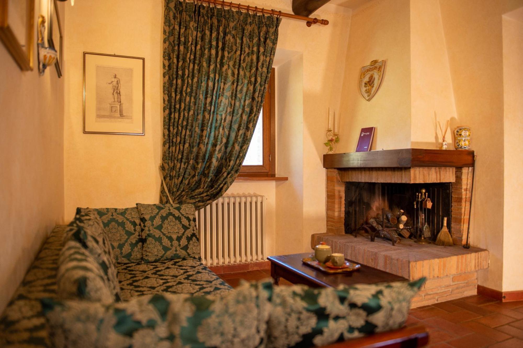 Rocca Di Pierle, Agriturismo Di Charme - Cortona Mercatale  Zewnętrze zdjęcie